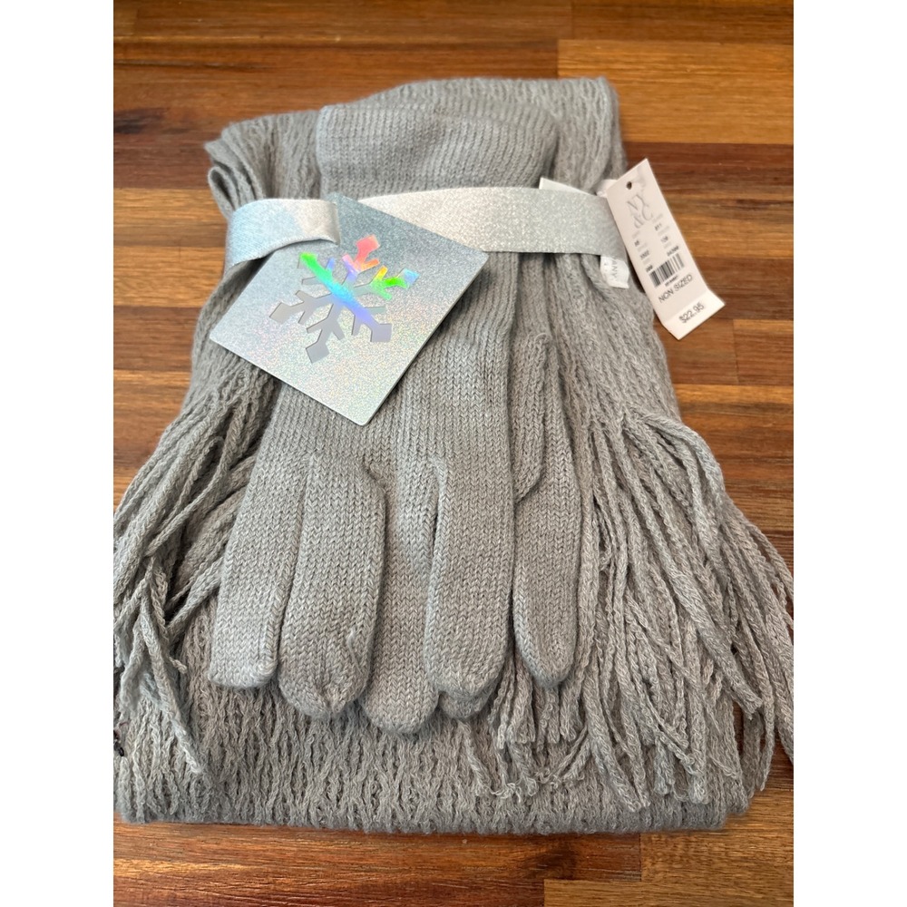 New York & Company Scarf Glove Set Womens OS Gray NWT Pointelle Fringe Knit